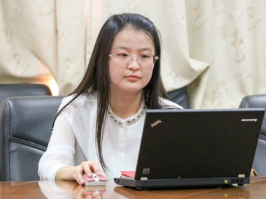 万婧博士